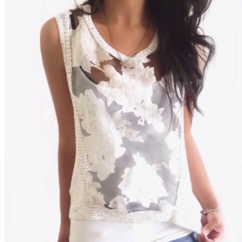 🍃ANTHROPOLOGIE Paper Crane Sheer Floral Top